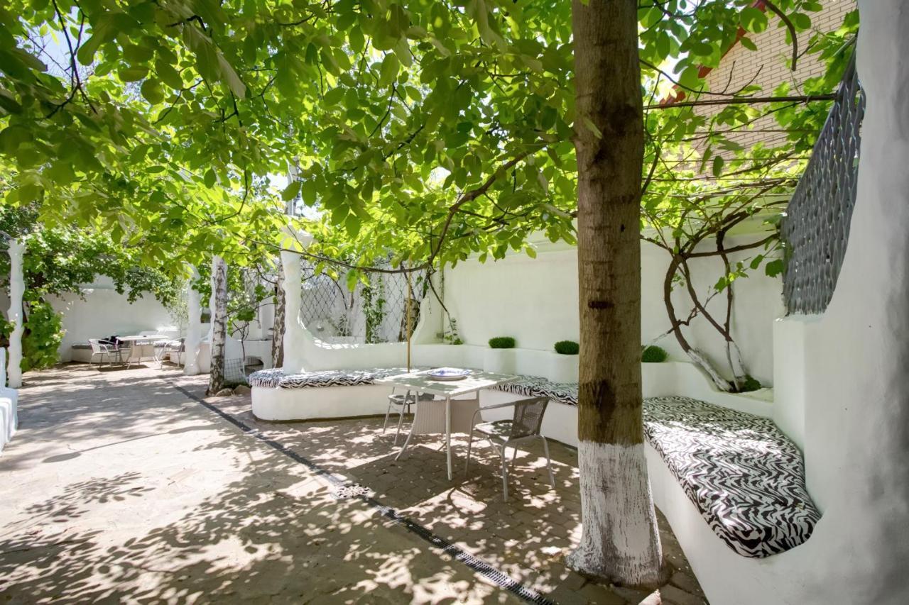 Riviera Apartments - Уединенный Отдых У Моря Odessa Buitenkant foto
